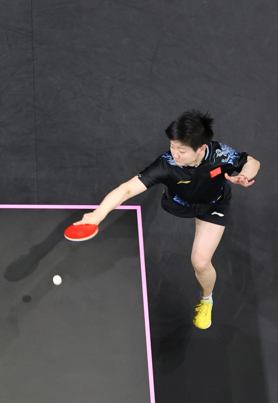 逼使伯恩利 逼使伯恩利